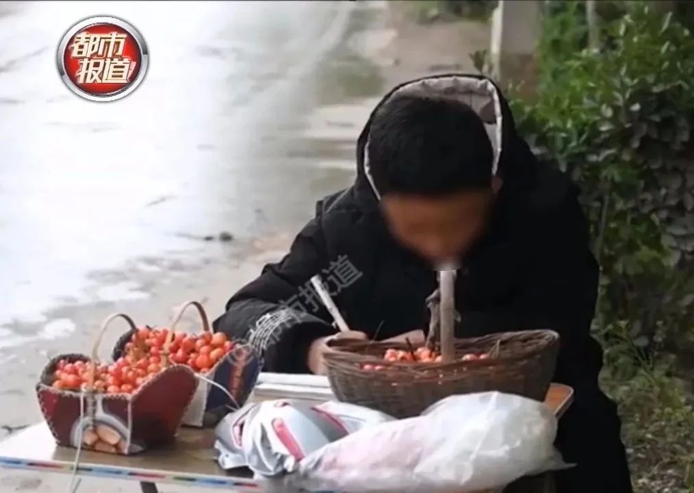 DƬ